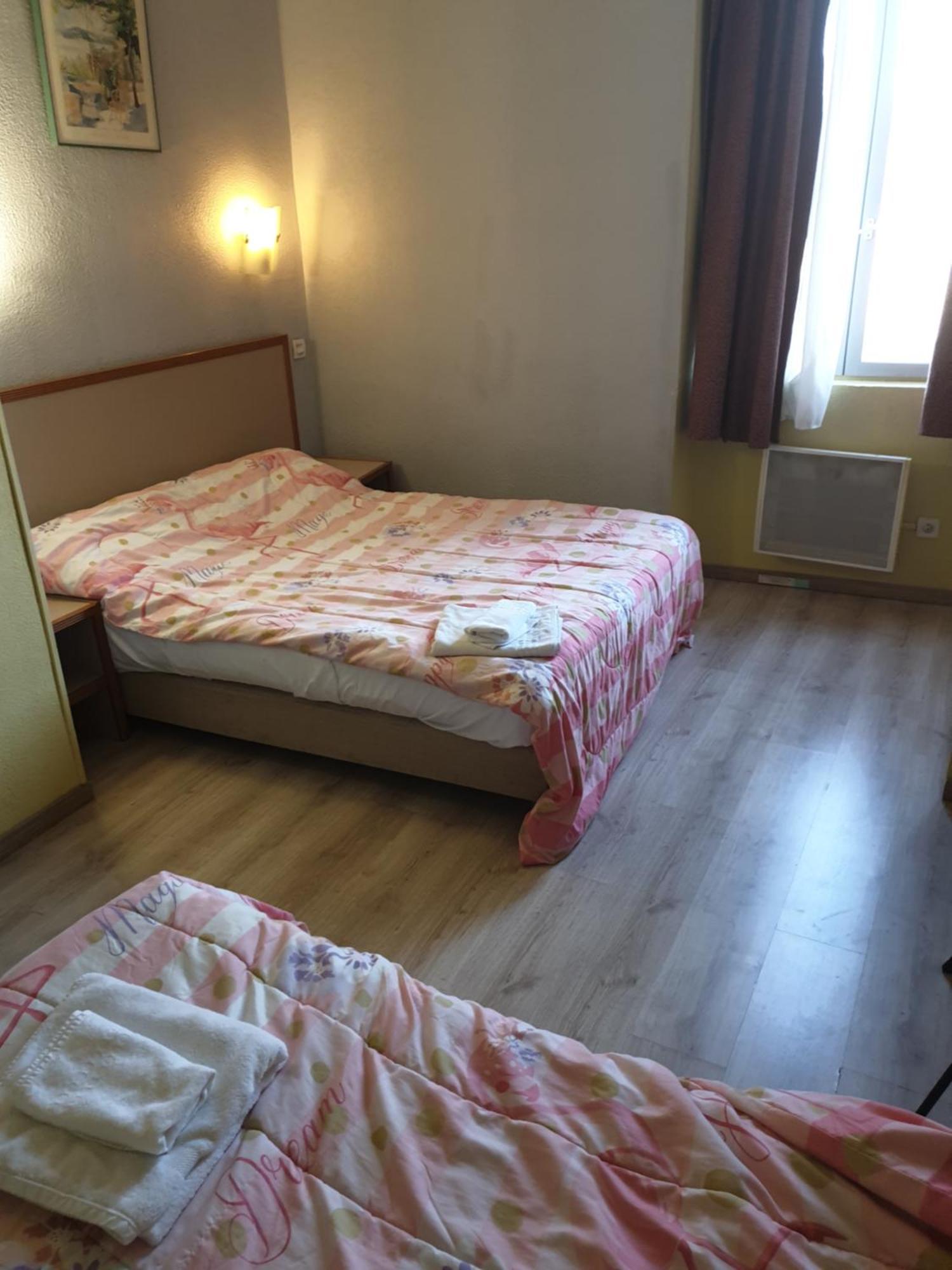 Hotel De La Gare Romans-sur-Isère Pokoj fotografie