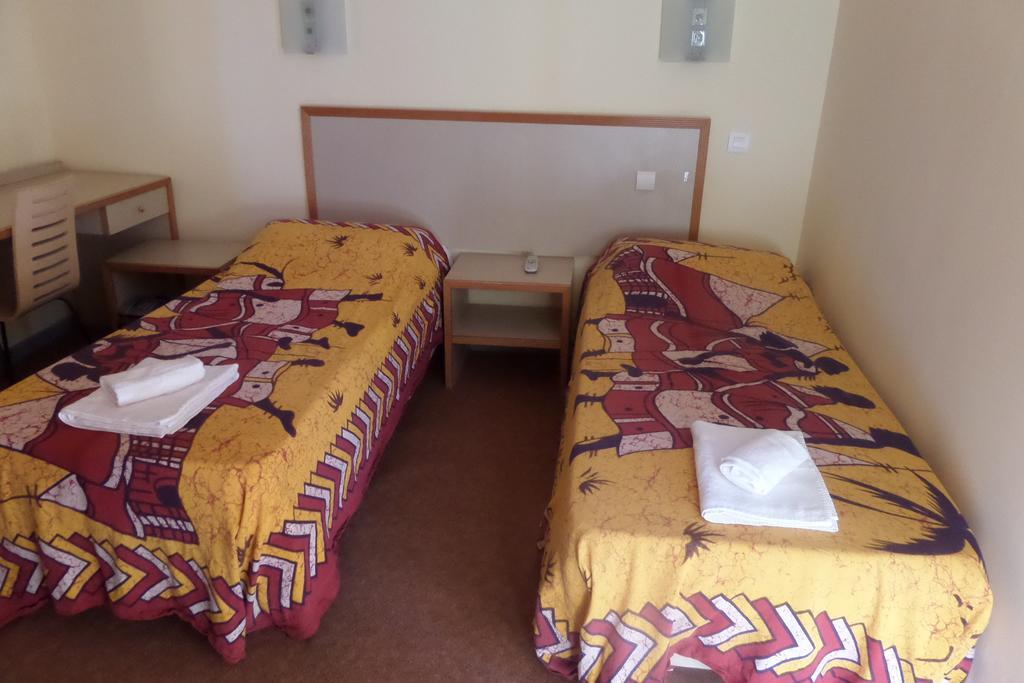 Hotel De La Gare Romans-sur-Isère Pokoj fotografie